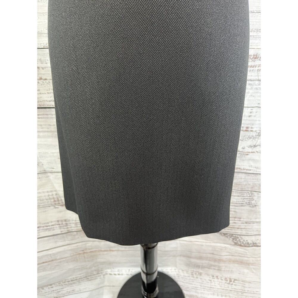Tahari Skirt size 14 Petite Classic Black Herringbone Straight Above Knee Career - Picture 7 of 11